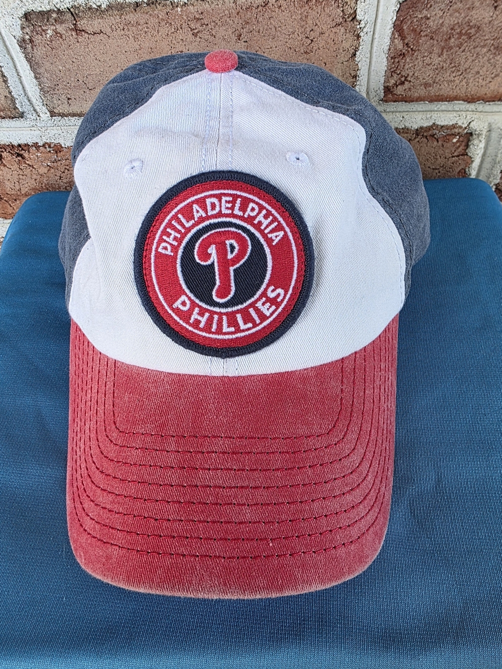PHILADELPHIA PHILLIES  Red White STRAPBACK Baseball Hat